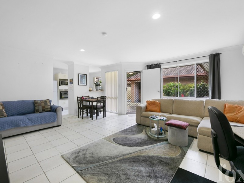 2/24 Freeman Street, Labrador QLD 4215