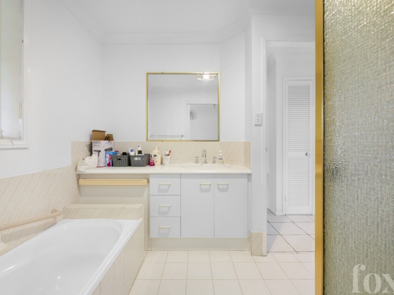 2/24 Freeman Street, Labrador QLD 4215