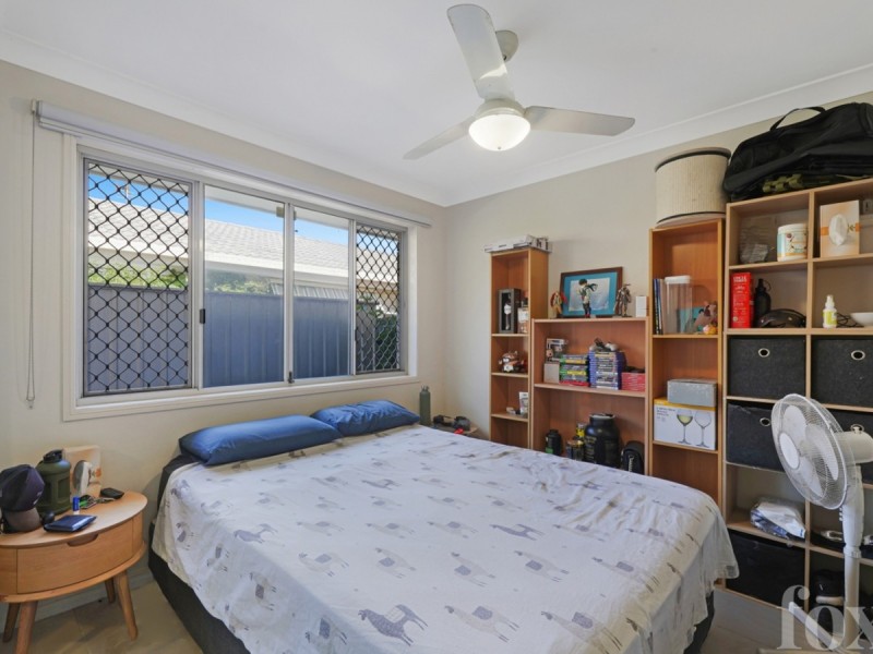 2/1 Jannie Court, Labrador QLD 4215