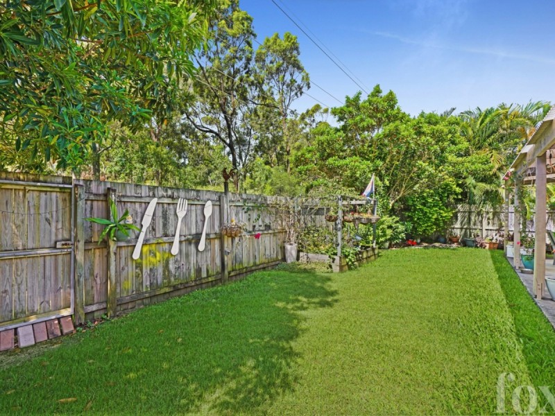 2/1 Jannie Court, Labrador QLD 4215