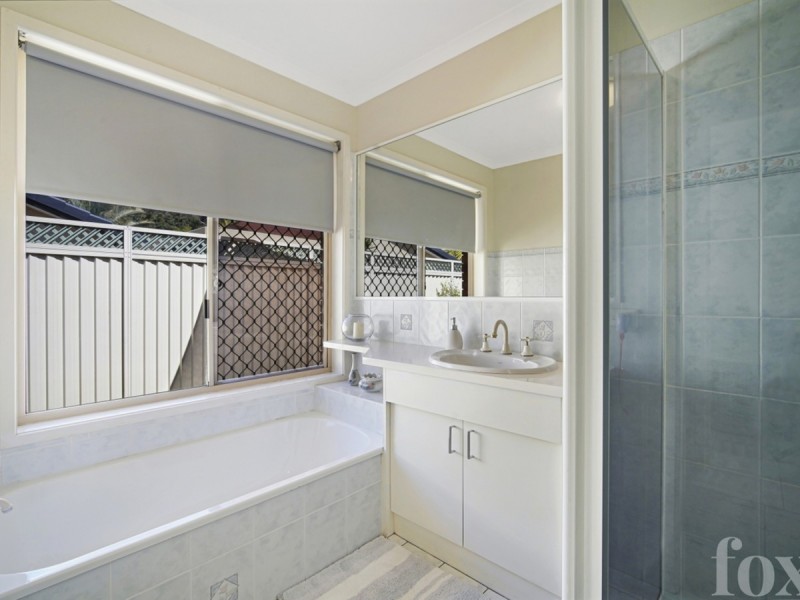 1 Snead Court, Parkwood QLD 4214