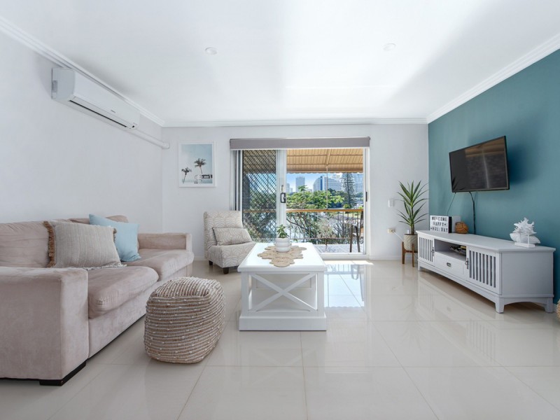 3/47 Hooker Boulevard, Broadbeach Waters QLD 4218