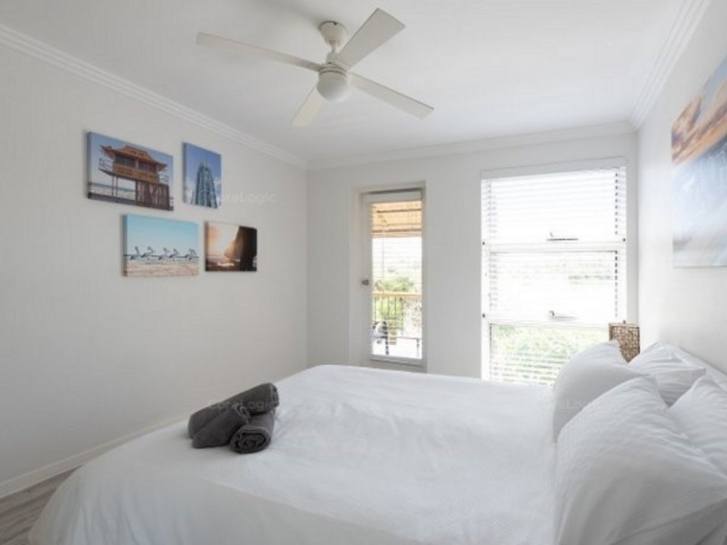 3/47 Hooker Boulevard, Broadbeach Waters QLD 4218