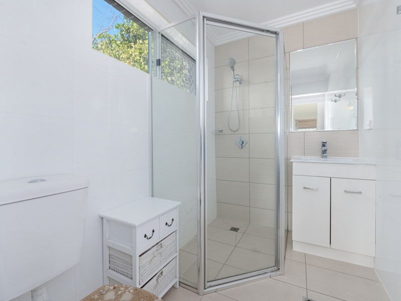 3/47 Hooker Boulevard, Broadbeach Waters QLD 4218