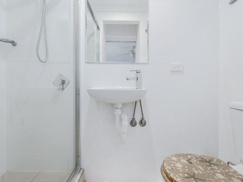 3/47 Hooker Boulevard, Broadbeach Waters QLD 4218