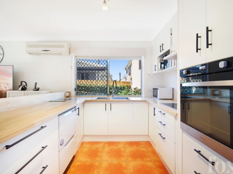 1/10 Louise Street, Southport QLD 4215