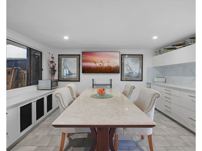 1 Sturt Street, Molendinar QLD 4214