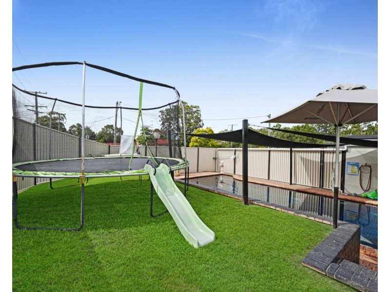 1 Sturt Street, Molendinar QLD 4214