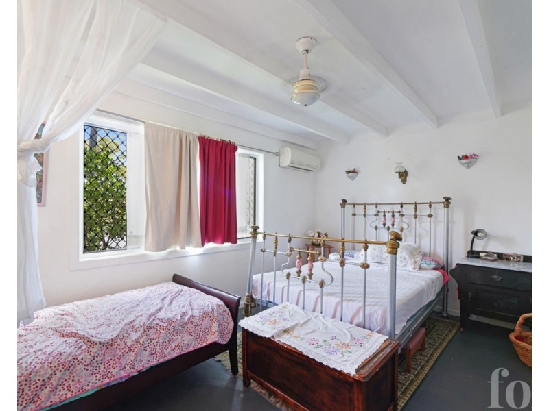 5 Lavinia Street, Southport QLD 4215