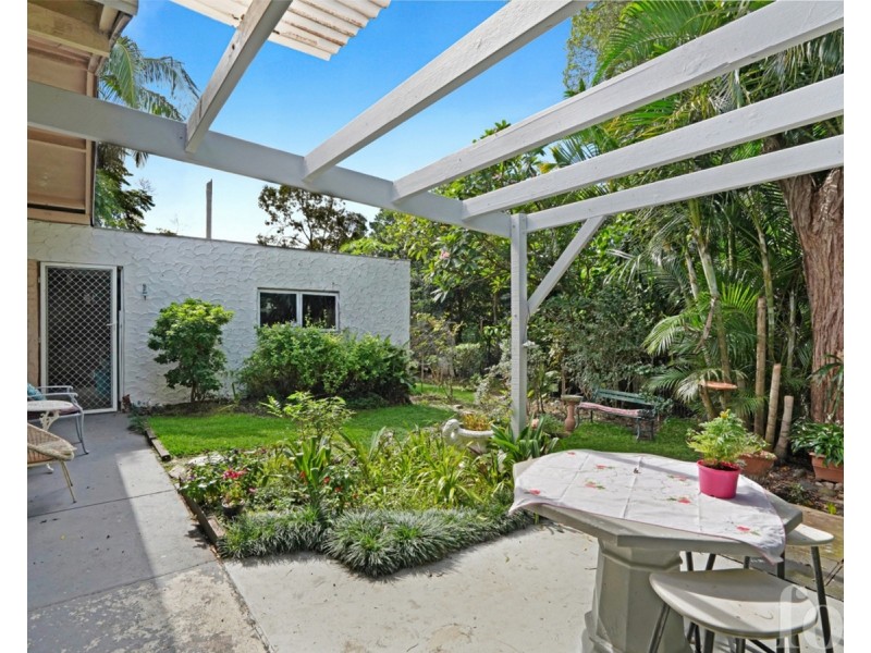 5 Lavinia Street, Southport QLD 4215