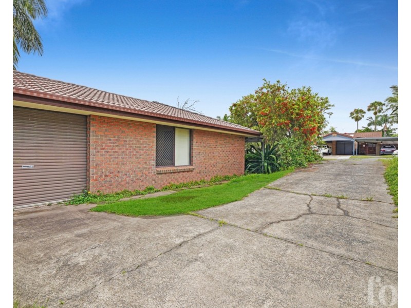 1/8 Morinda Way, Labrador QLD 4215