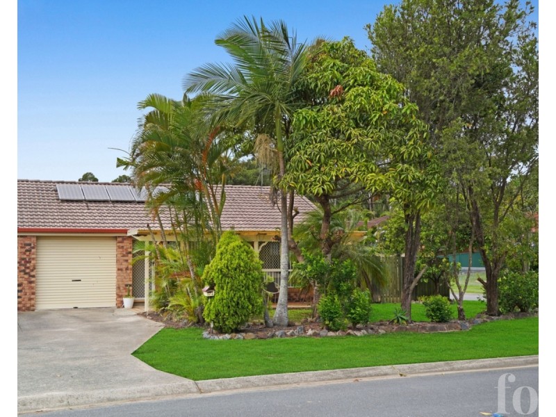 2/6 Hentdale Court, Labrador QLD 4215