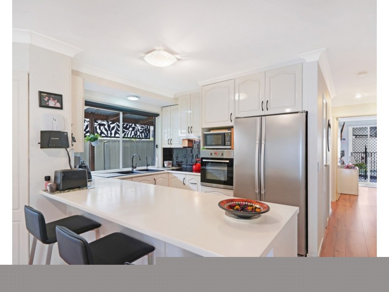 183 Greenacre Drive, Arundel QLD 4214