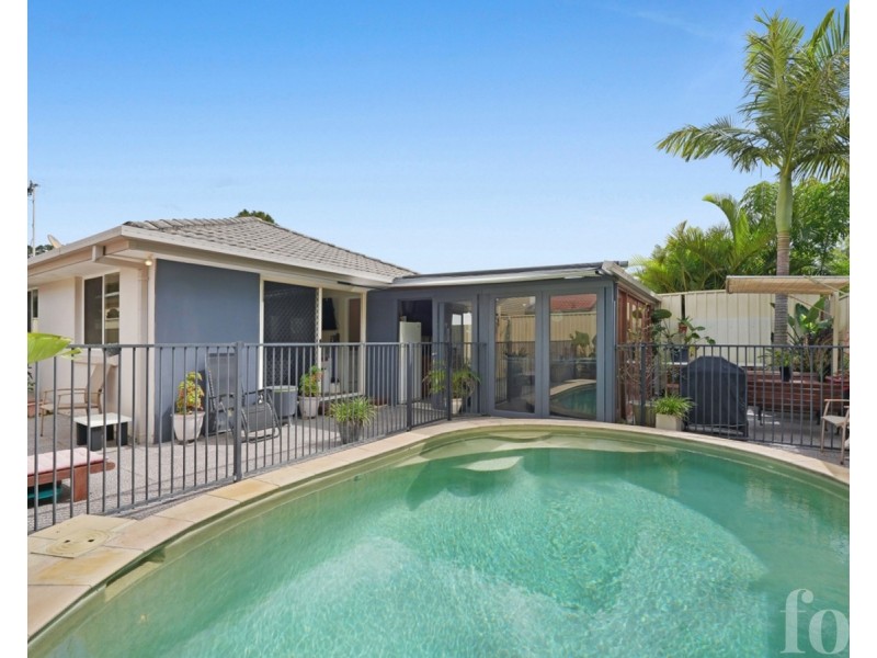 183 Greenacre Drive, Arundel QLD 4214