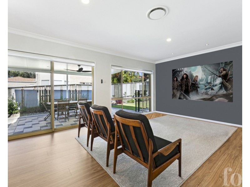 44 Crestwood Drive, Molendinar QLD 4214