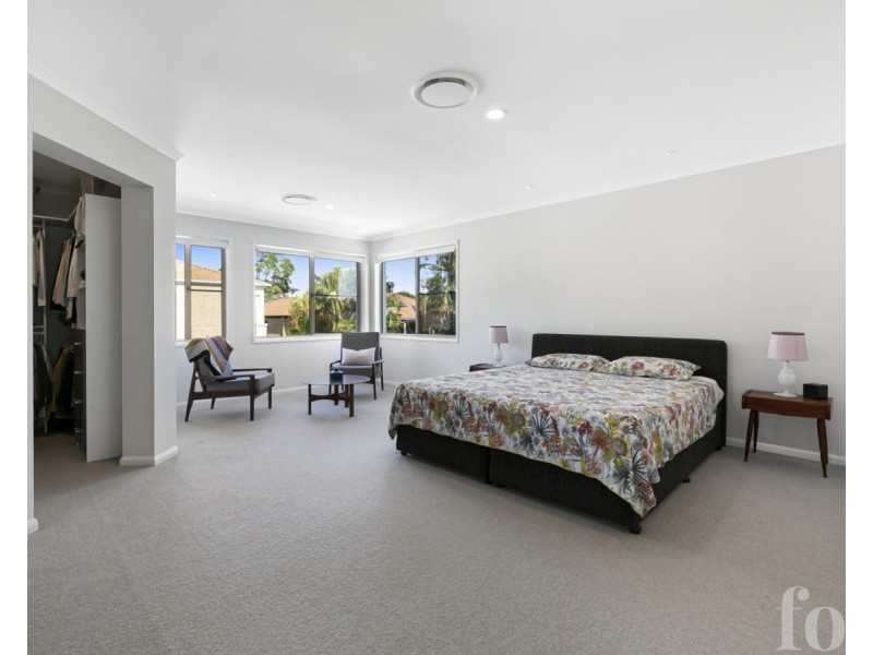 44 Crestwood Drive, Molendinar QLD 4214