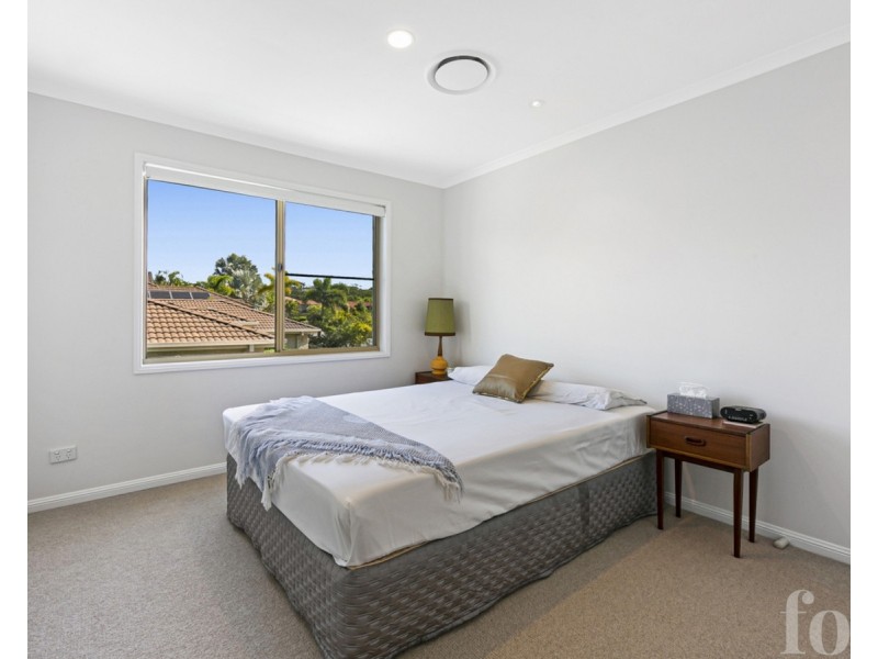 44 Crestwood Drive, Molendinar QLD 4214