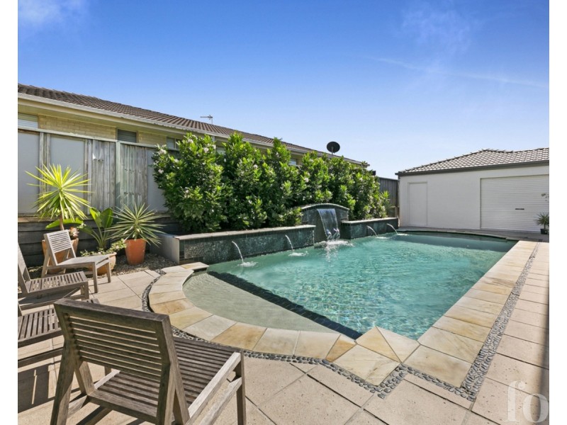 44 Crestwood Drive, Molendinar QLD 4214