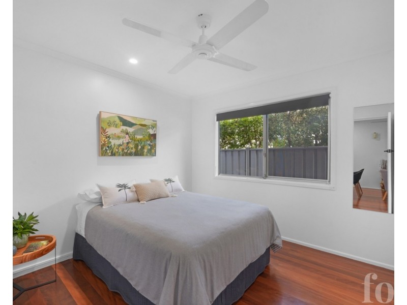 20 Barnard Street, Biggera Waters QLD 4216