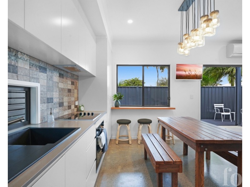 20 Barnard Street, Biggera Waters QLD 4216