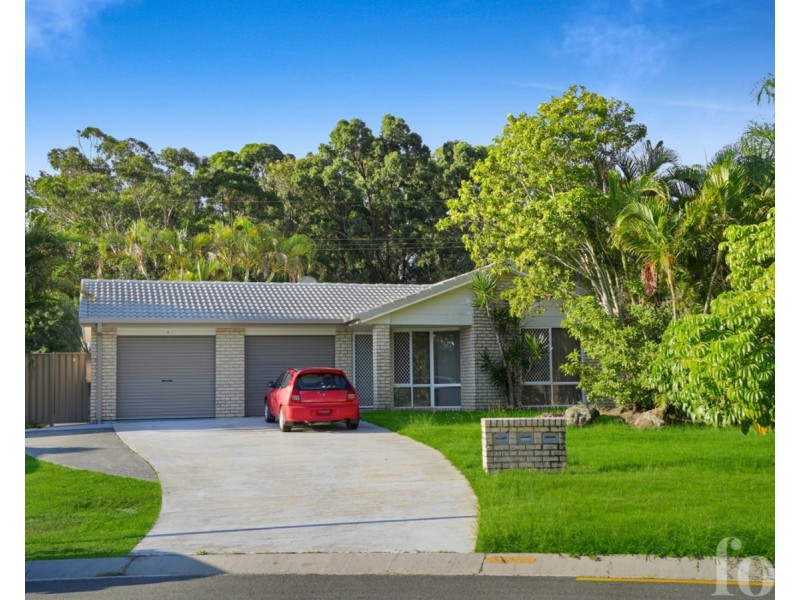 2/1 Jannie Court, Labrador QLD 4215