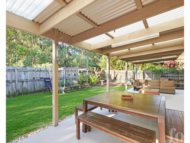 2/1 Jannie Court, Labrador QLD 4215