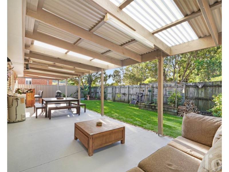 2/1 Jannie Court, Labrador QLD 4215