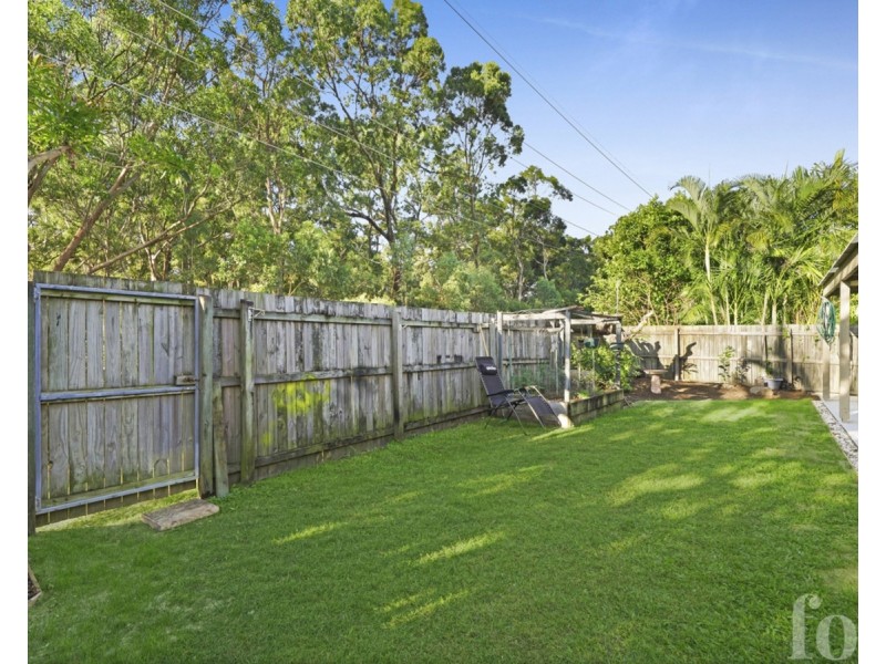 2/1 Jannie Court, Labrador QLD 4215