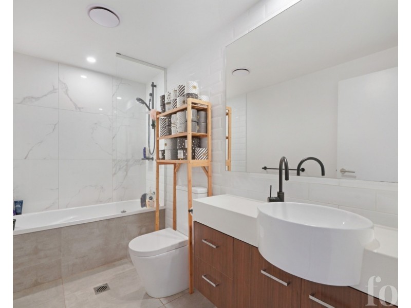 2313/397 Christine Avenue, Varsity Lakes QLD 4227