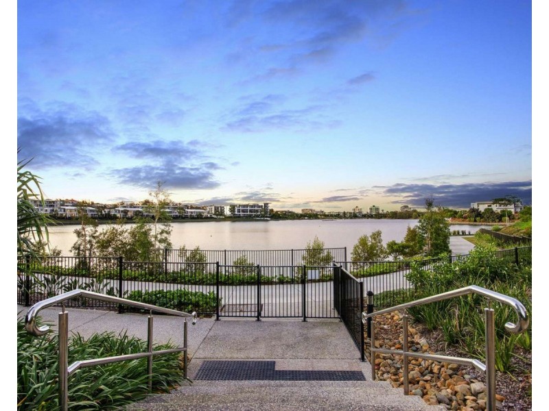 2313/397 Christine Avenue, Varsity Lakes QLD 4227