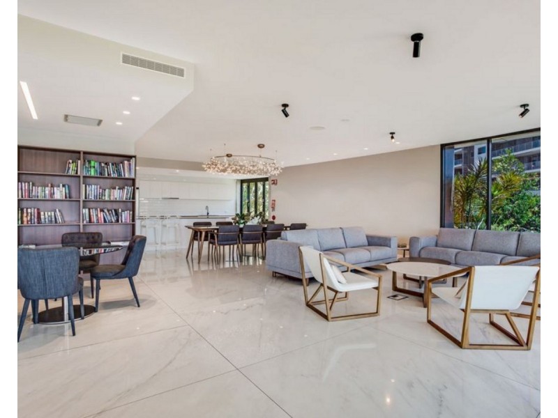 2313/397 Christine Avenue, Varsity Lakes QLD 4227