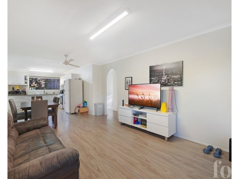 2/20 Botanical Drive, Labrador QLD 4215