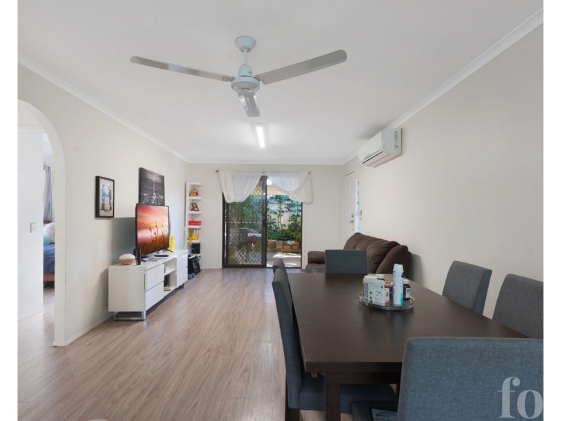 2/20 Botanical Drive, Labrador QLD 4215