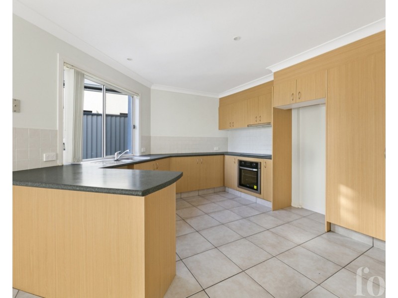 2/117 Eugaree Street, Southport QLD 4215