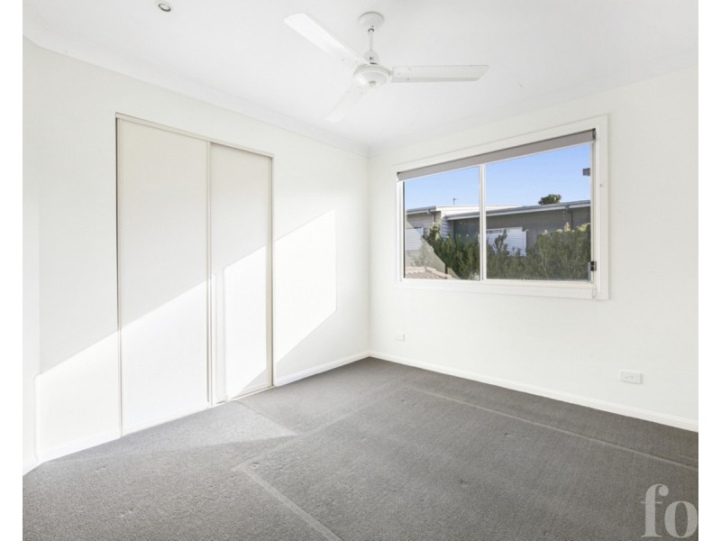 2/117 Eugaree Street, Southport QLD 4215