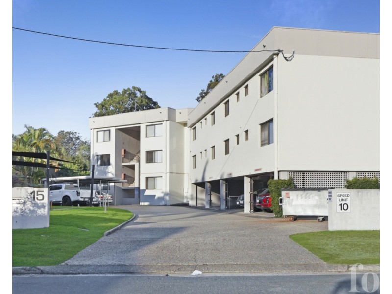 4/15 Huth Street, Labrador QLD 4215