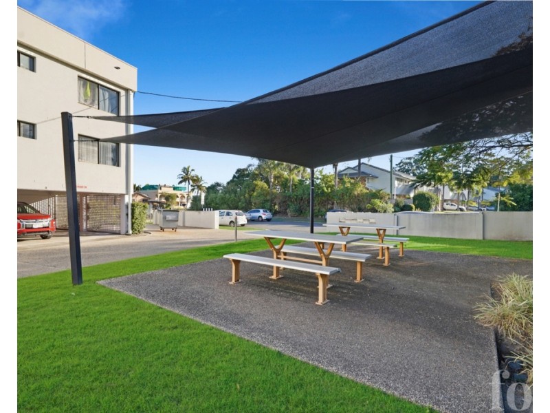 4/15 Huth Street, Labrador QLD 4215