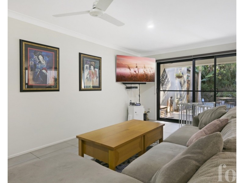 2/113 Benowa Road, Southport QLD 4215