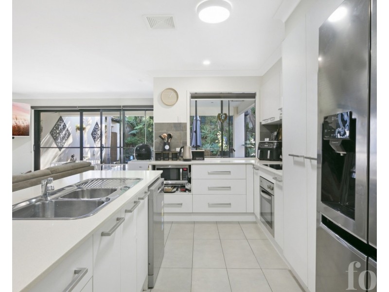 2/113 Benowa Road, Southport QLD 4215