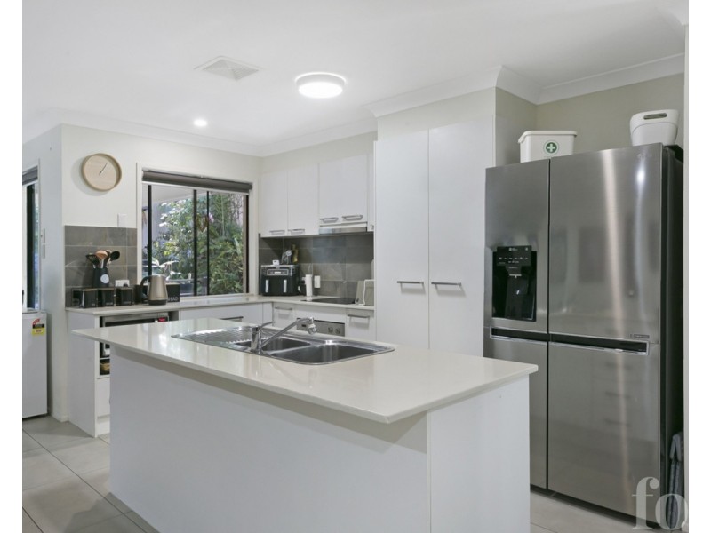 2/113 Benowa Road, Southport QLD 4215