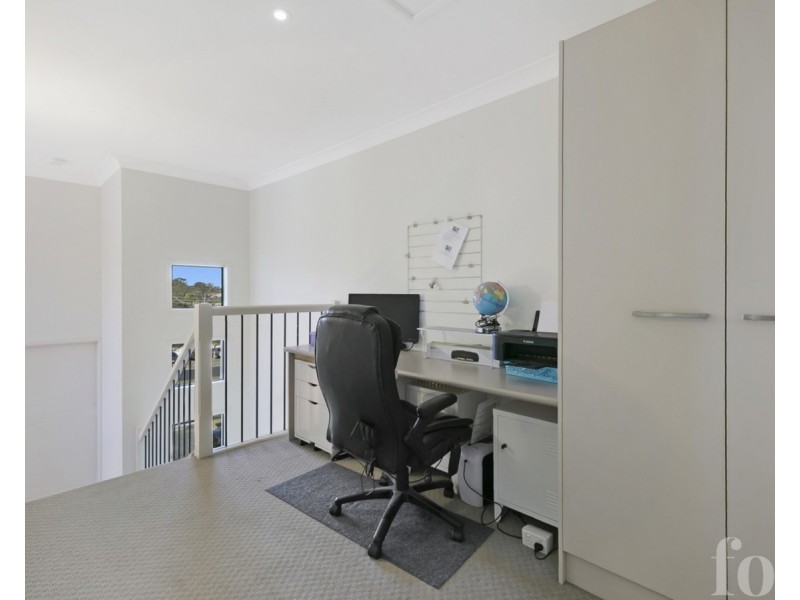 2/113 Benowa Road, Southport QLD 4215