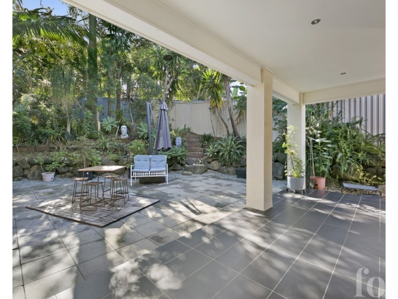 2/113 Benowa Road, Southport QLD 4215