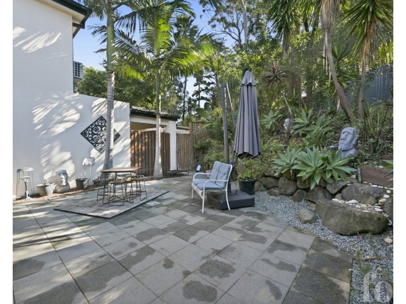 2/113 Benowa Road, Southport QLD 4215
