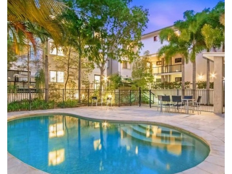 13/24-26 Parker Street, Labrador QLD 4215