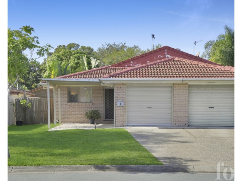 1/17 Coventry Court, Labrador QLD 4215