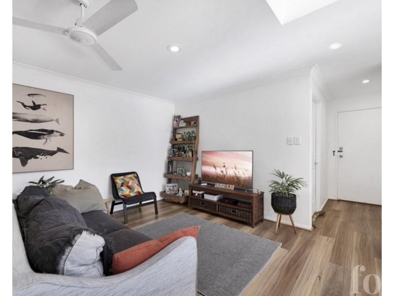 1/17 Coventry Court, Labrador QLD 4215