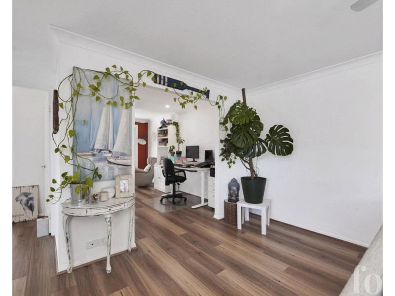 1/17 Coventry Court, Labrador QLD 4215