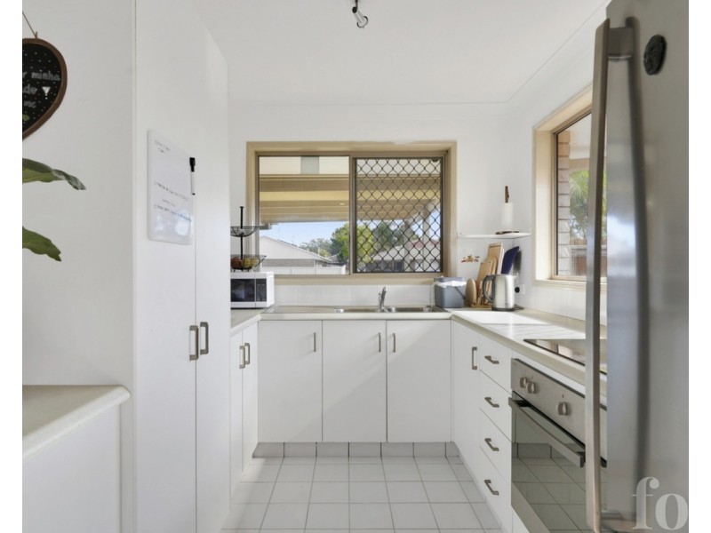 1/17 Coventry Court, Labrador QLD 4215