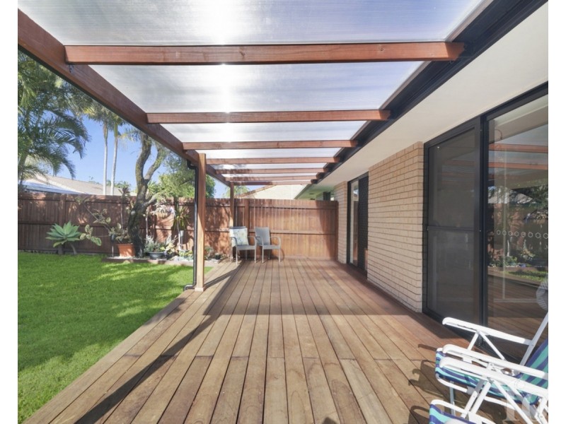 1/17 Coventry Court, Labrador QLD 4215