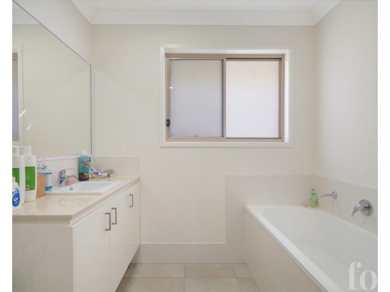 31 Steves Way, Coomera QLD 4209